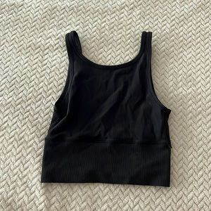 Size 4 lululemon power pivot tank